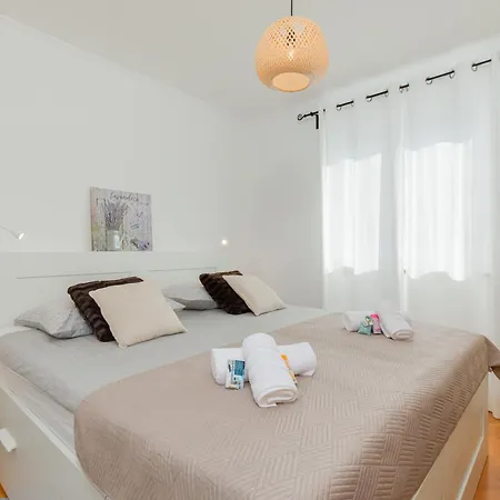 Soni A4 Apartment *