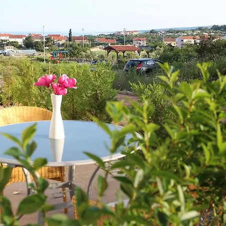 Soni A4 Apartment Krk Town